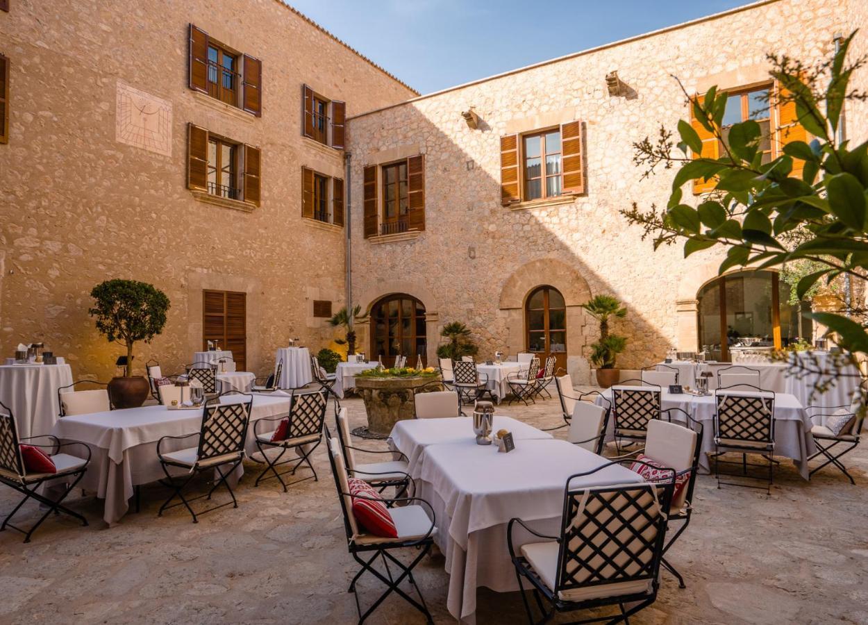 Castell Son Claret - The Leading Hotels Of The World Es Capdella Extérieur photo